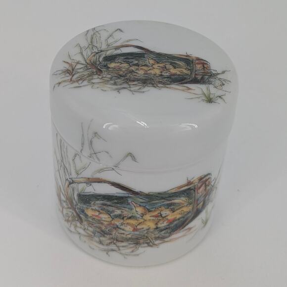 Duckling Nest Porcelain Trinket Jewelry Stash Box Lidded 1970s Mary Mugg Enesco - Picture 9 of 10